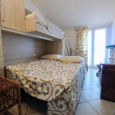Mansarda Di Masha Apartment *